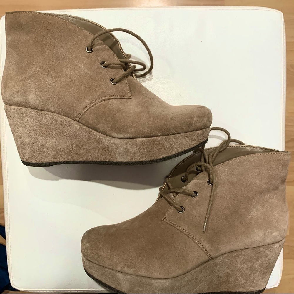 BCBG- WEDGES